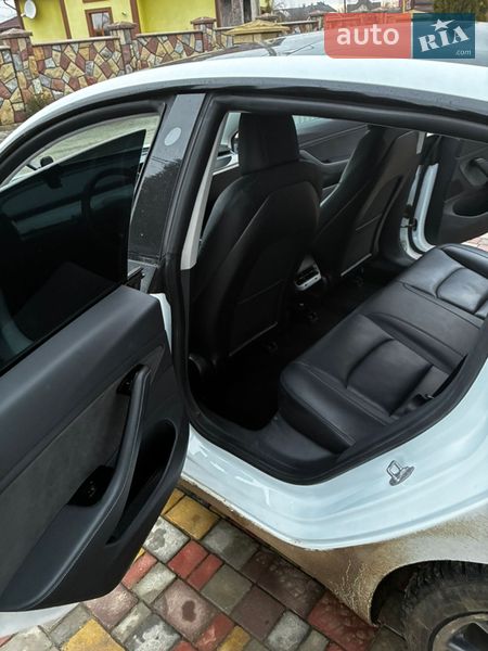 Седан Tesla Model 3 2019 в Ивано-Франковске