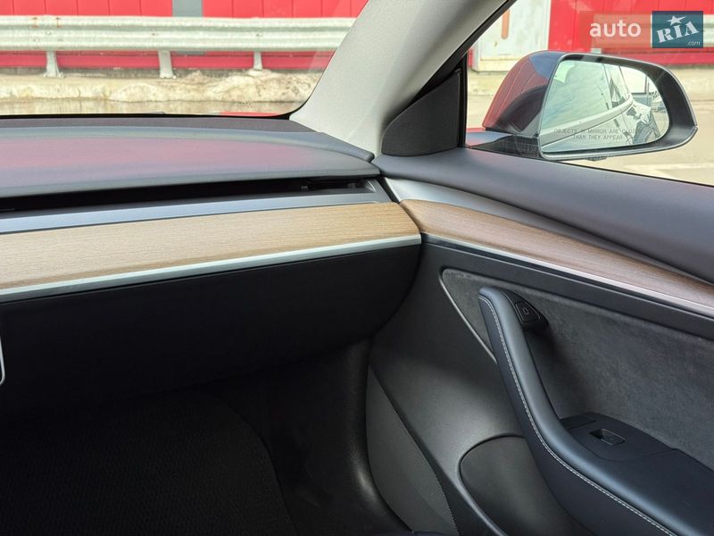 Седан Tesla Model 3 2022 в Києві