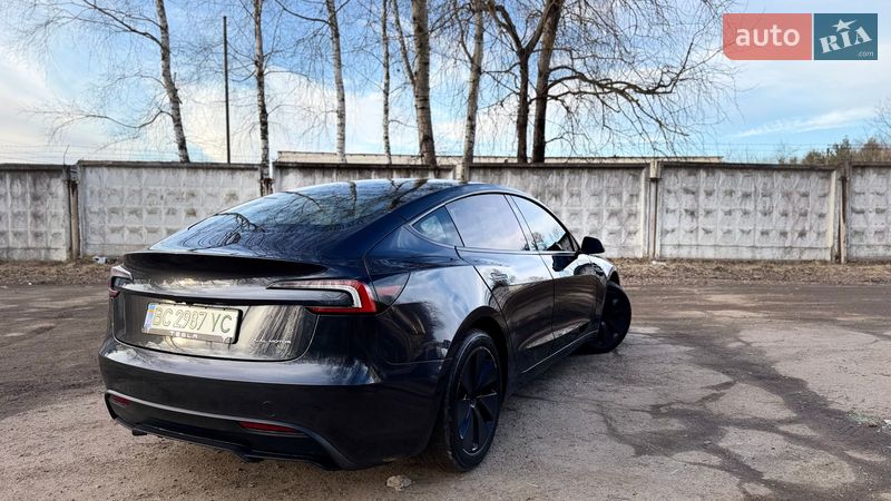 Седан Tesla Model 3 2024 в Новояворовске
