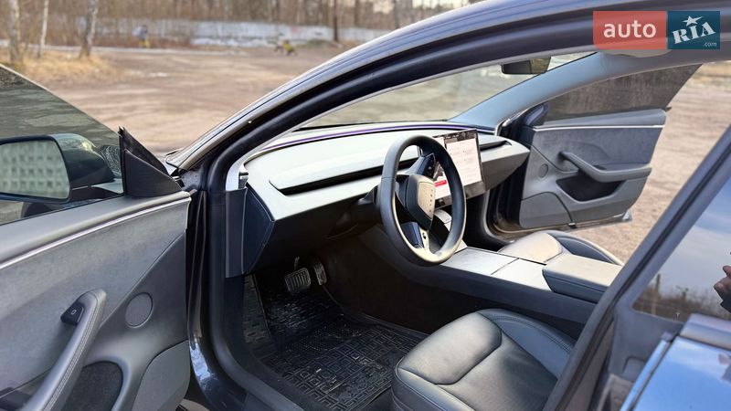 Седан Tesla Model 3 2024 в Новояворовске