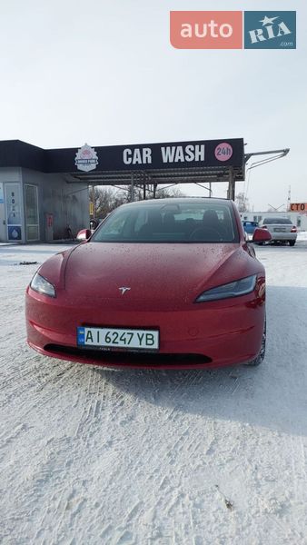 Седан Tesla Model 3 2024 в Киеве