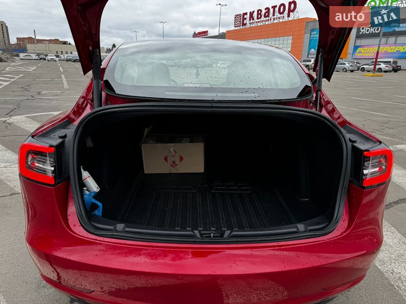 Седан Tesla Model 3 2021 в Полтаве