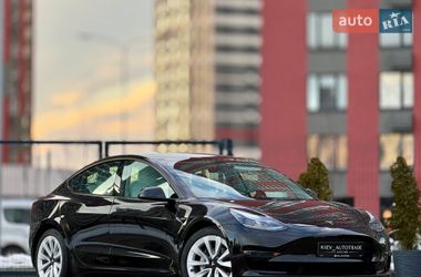 Седан Tesla Model 3 2022 в Києві