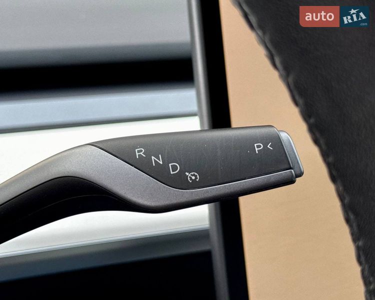 Седан Tesla Model 3 2022 в Києві