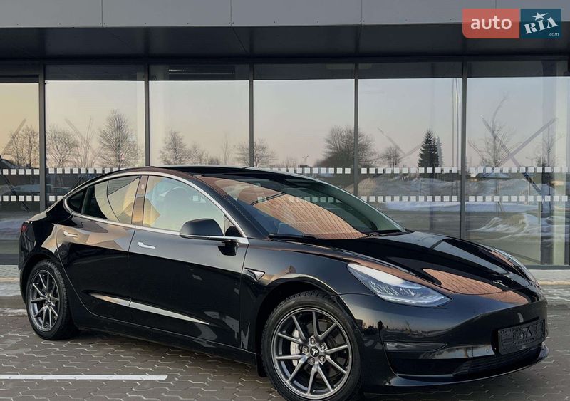 Tesla Model 3 2019