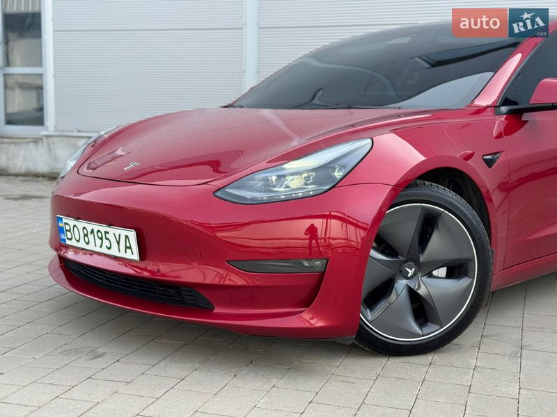 Седан Tesla Model 3 2021 в Ивано-Франковске