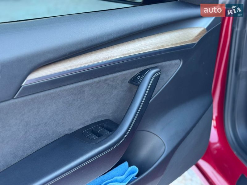 Седан Tesla Model 3 2021 в Ивано-Франковске