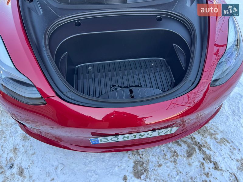 Седан Tesla Model 3 2021 в Ивано-Франковске