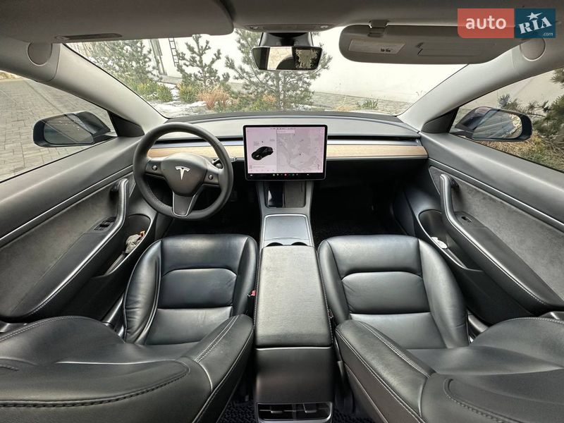 Седан Tesla Model 3 2021 в Луцьку