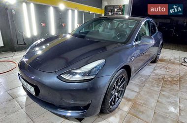 Седан Tesla Model 3 2018 в Львове