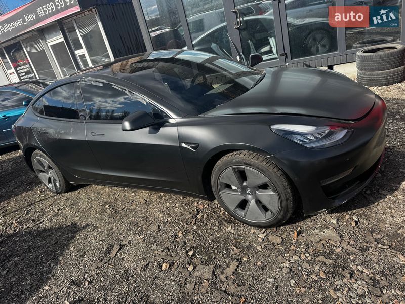 Седан Tesla Model 3 2020 в Киеве