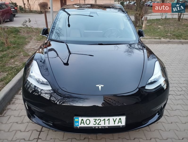 Tesla Model 3 2019