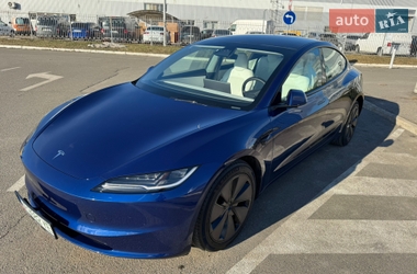 Седан Tesla Model 3 2024 в Киеве