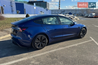 Седан Tesla Model 3 2024 в Киеве