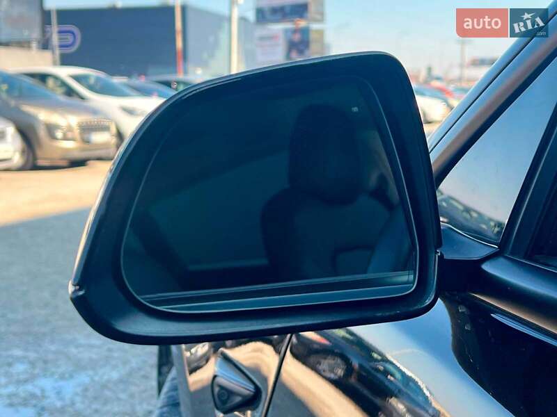 Седан Tesla Model 3 2022 в Львові