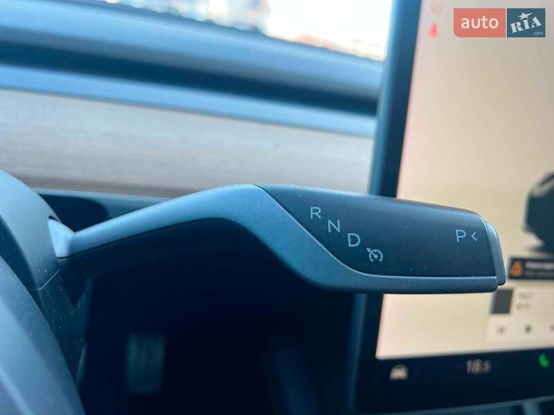 Седан Tesla Model 3 2022 в Львові