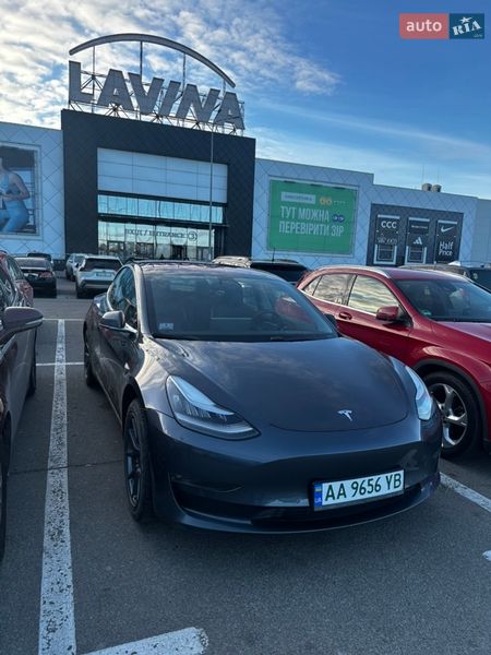 Седан Tesla Model 3 2018 в Петропавловской Борщаговке фото Седан Tesla Model 3 2018 в Петропавловской Борщаговке