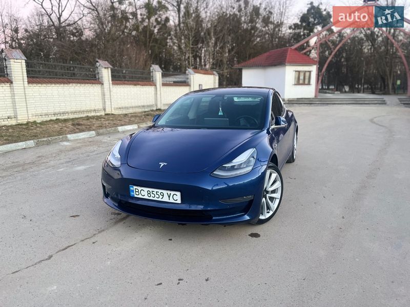 Седан Tesla Model 3 2019 в Стрые