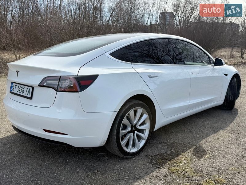 Седан Tesla Model 3 2019 в Ивано-Франковске