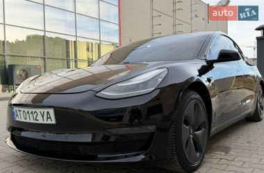 Седан Tesla Model 3 2018 в Калуше