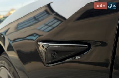 Седан Tesla Model 3 2018 в Калуше
