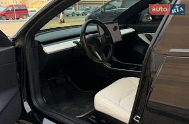Седан Tesla Model 3 2018 в Калуше