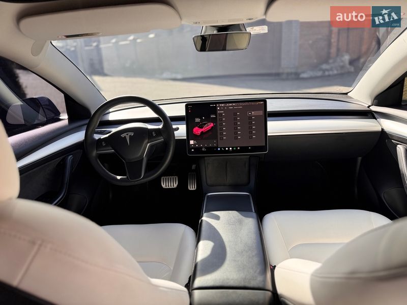 Седан Tesla Model 3 2022 в Львові