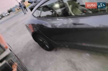 Седан Tesla Model 3 2023 в Львове