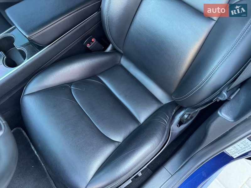 Седан Tesla Model 3 2018 в Дубно