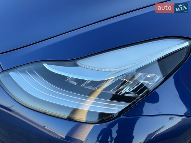 Седан Tesla Model 3 2018 в Дубно