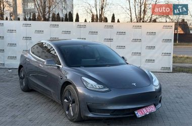 Седан Tesla Model 3 2019 в Луцке