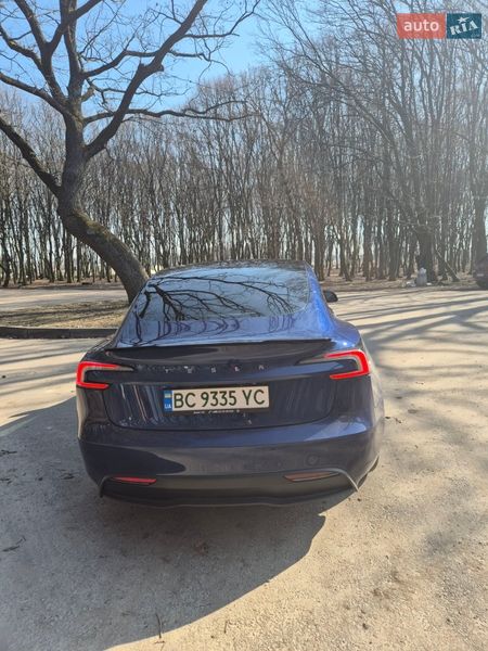 Седан Tesla Model 3 2024 в Львове