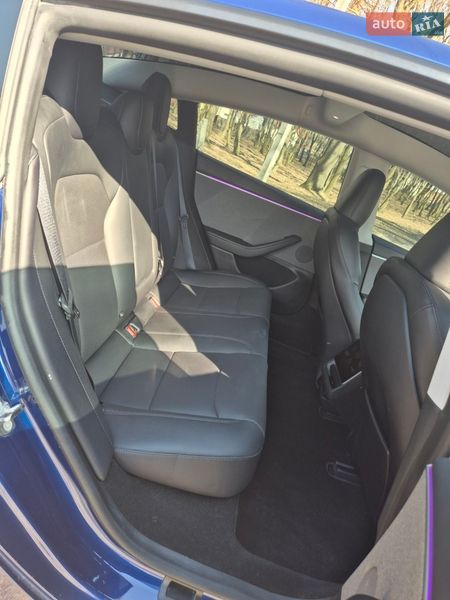 Седан Tesla Model 3 2024 в Львове