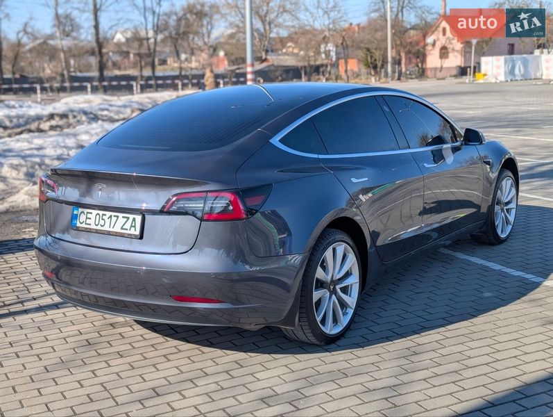 Седан Tesla Model 3 2019 в Коломые