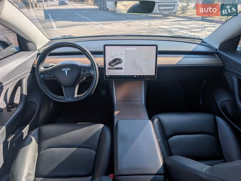 Седан Tesla Model 3 2019 в Коломые