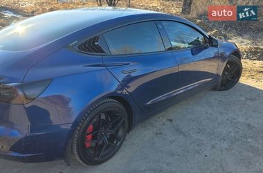 Седан Tesla Model 3 2019 в Киеве