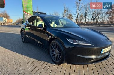 Седан Tesla Model 3 2024 в Гайсине
