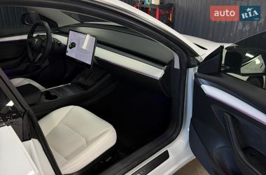 Седан Tesla Model 3 2021 в Києві