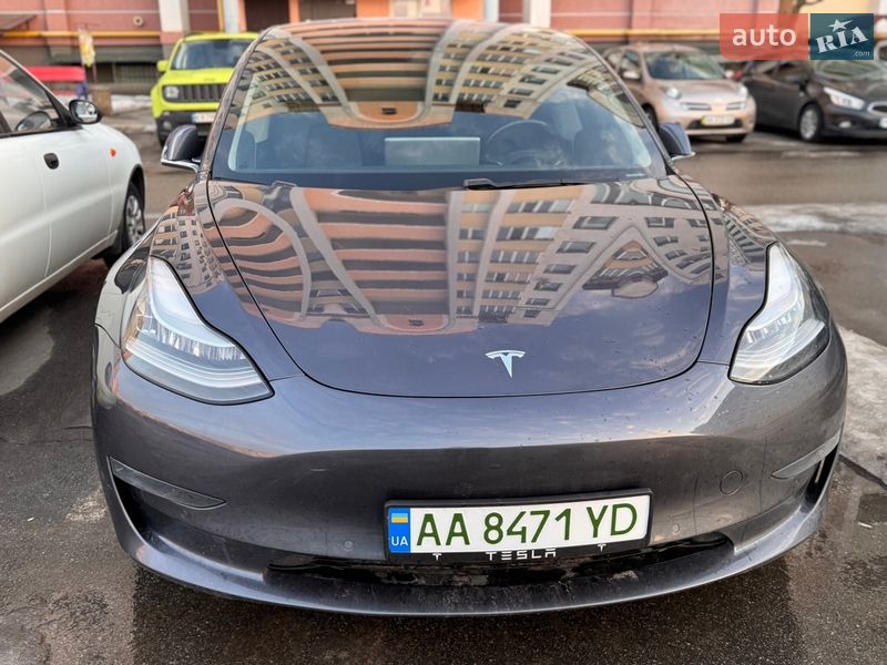 Седан Tesla Model 3 2019 в Києві
