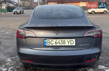 Седан Tesla Model 3 2021 в Ирпене