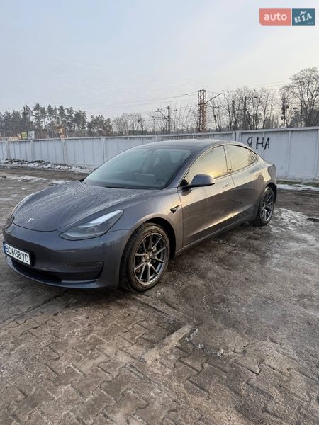 Tesla Model 3 2021