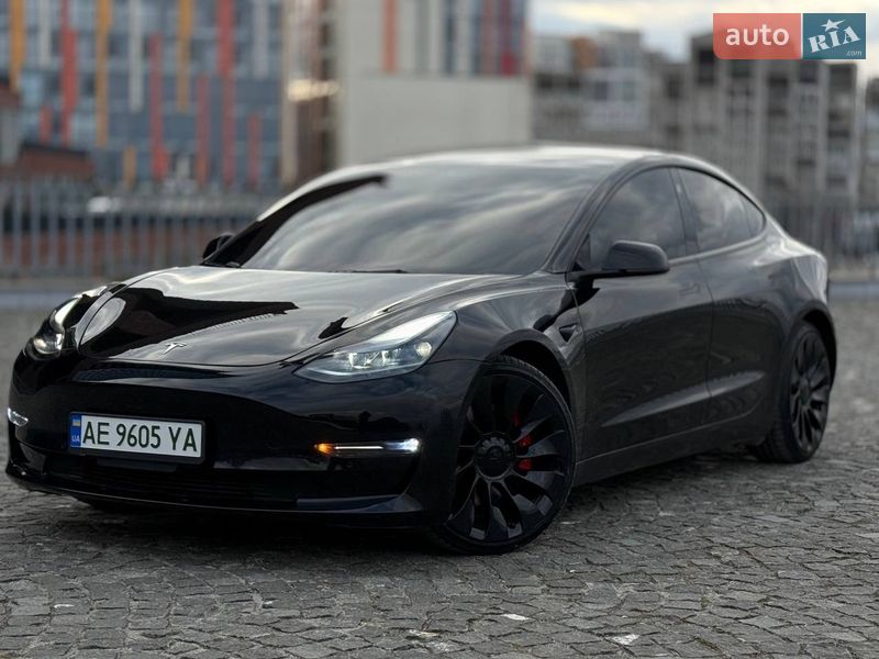 Седан Tesla Model 3 2021 в Днепре