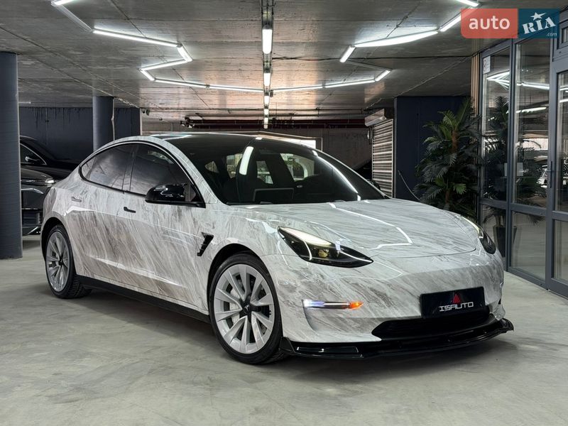 Седан Tesla Model 3 2022 в Одесі
