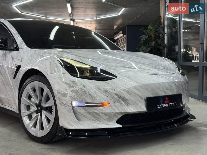 Седан Tesla Model 3 2022 в Одесі