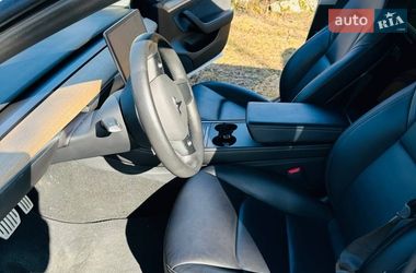 Седан Tesla Model 3 2022 в Львове