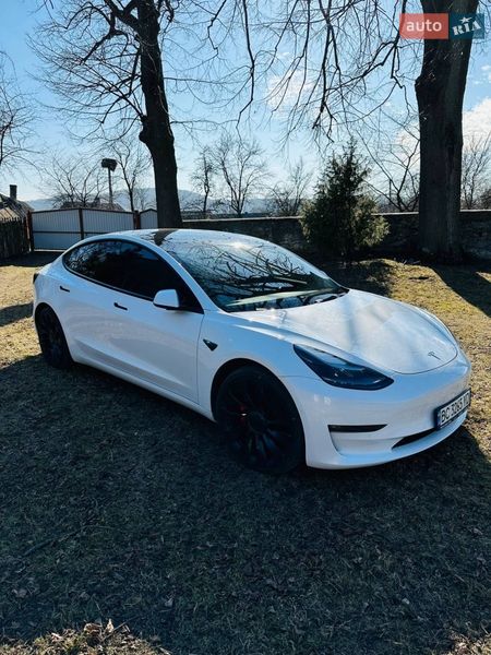 Tesla Model 3 2022