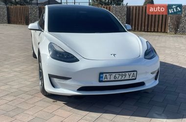 Седан Tesla Model 3 2022 в Ивано-Франковске