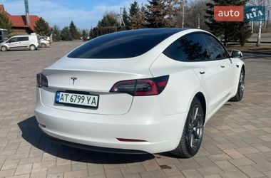 Седан Tesla Model 3 2022 в Ивано-Франковске