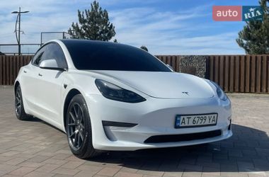 Седан Tesla Model 3 2022 в Ивано-Франковске