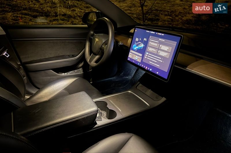 Седан Tesla Model 3 2021 в Львове фото 13 Седан Tesla Model 3 2021 в Львове